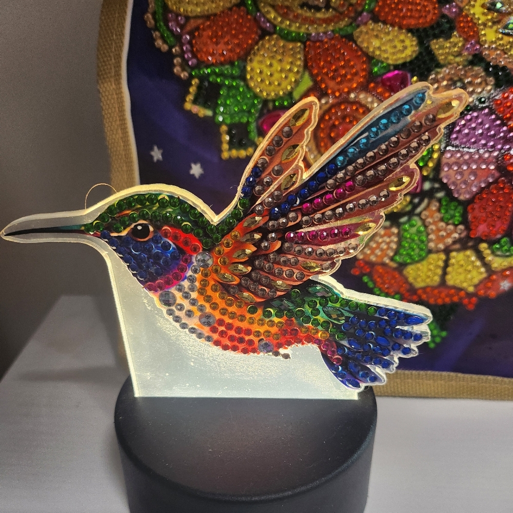 LED Hummingbird Night Light - Picture 2 of 4